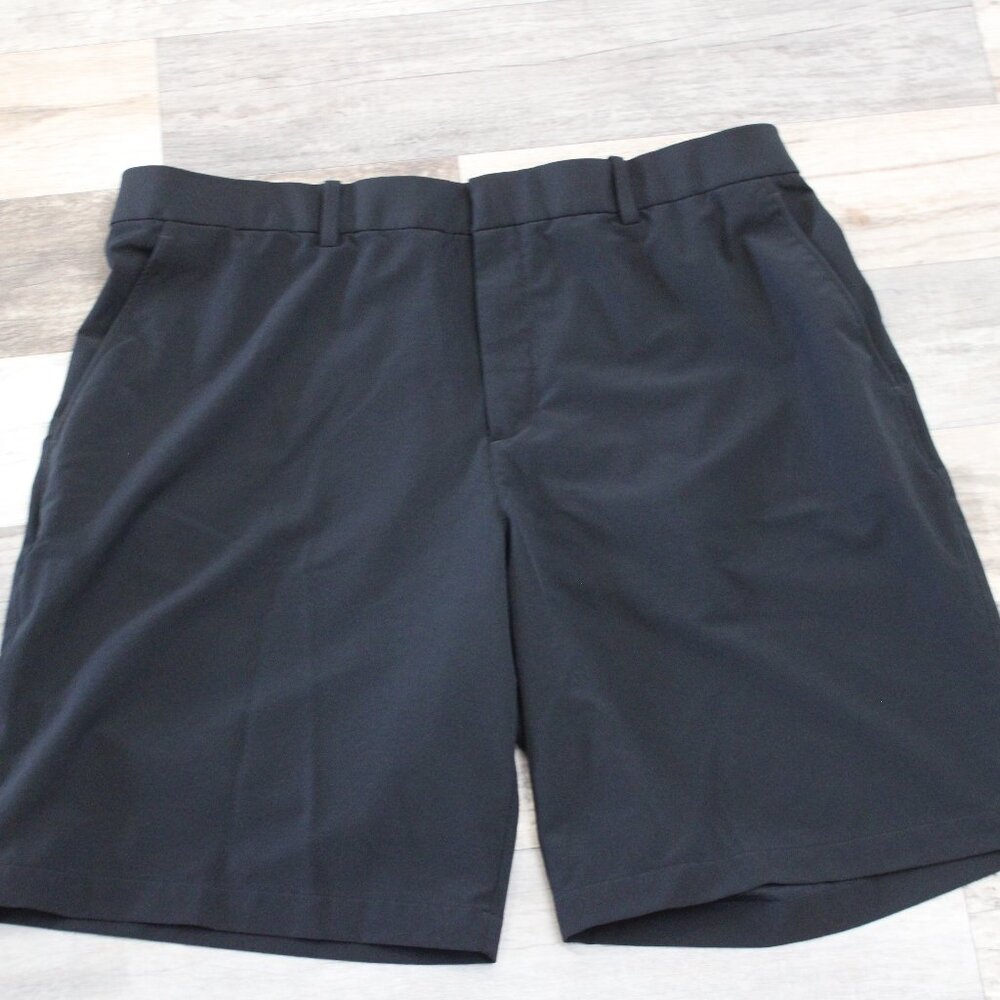 Nike Golf Shorts Mens Size 40 waist Black Fit Dry Performance Flat Front Active